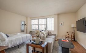 Cozy Dt Studio With Full Kitchen By Zencity